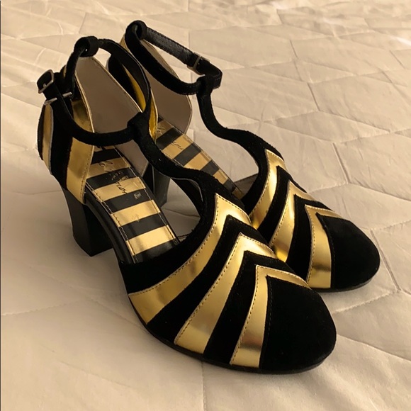 retro t strap heels